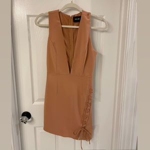 DO+BE. Size: Small. Color: Beige/Tan.